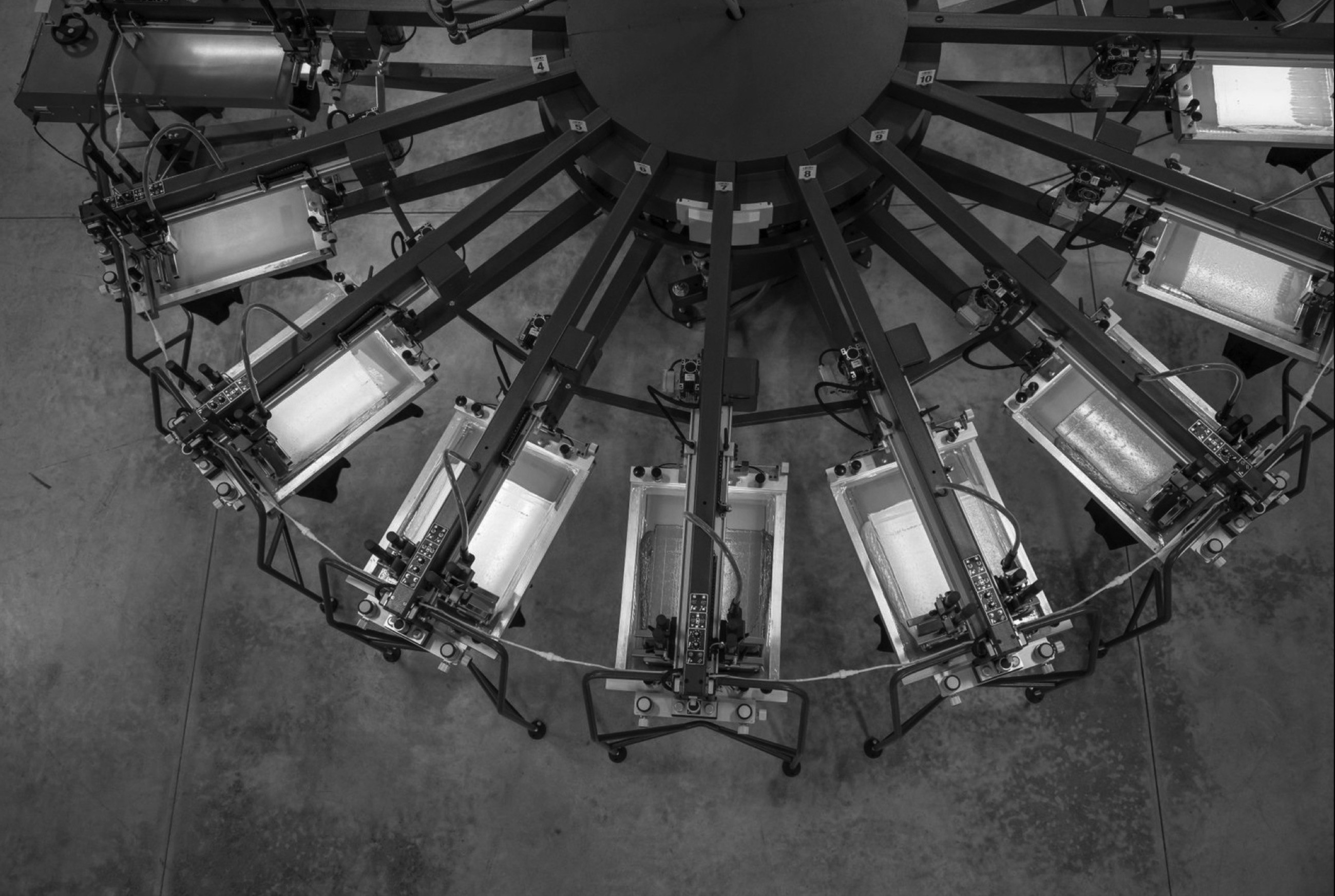 Overhead view of the automatic press carousel